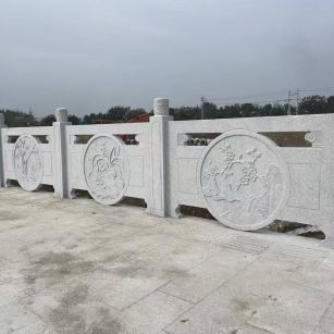 北京芝麻白河道栏杆 石材栏杆