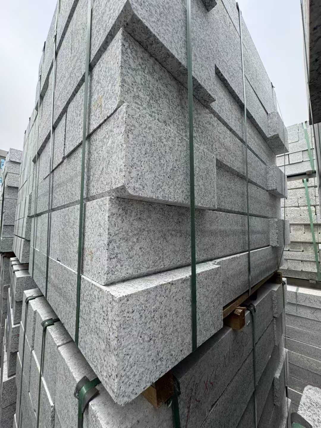 北京芝麻白路牙石 马路牙子